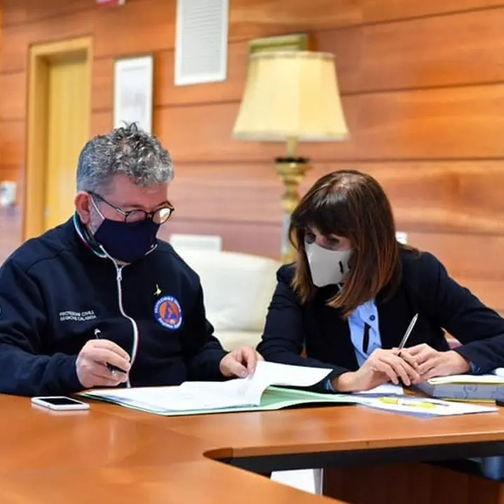 Scuole Calabria, Spirlì annuncia «libertà di scelta» tra Dad e lezioni in presenza per le superiori