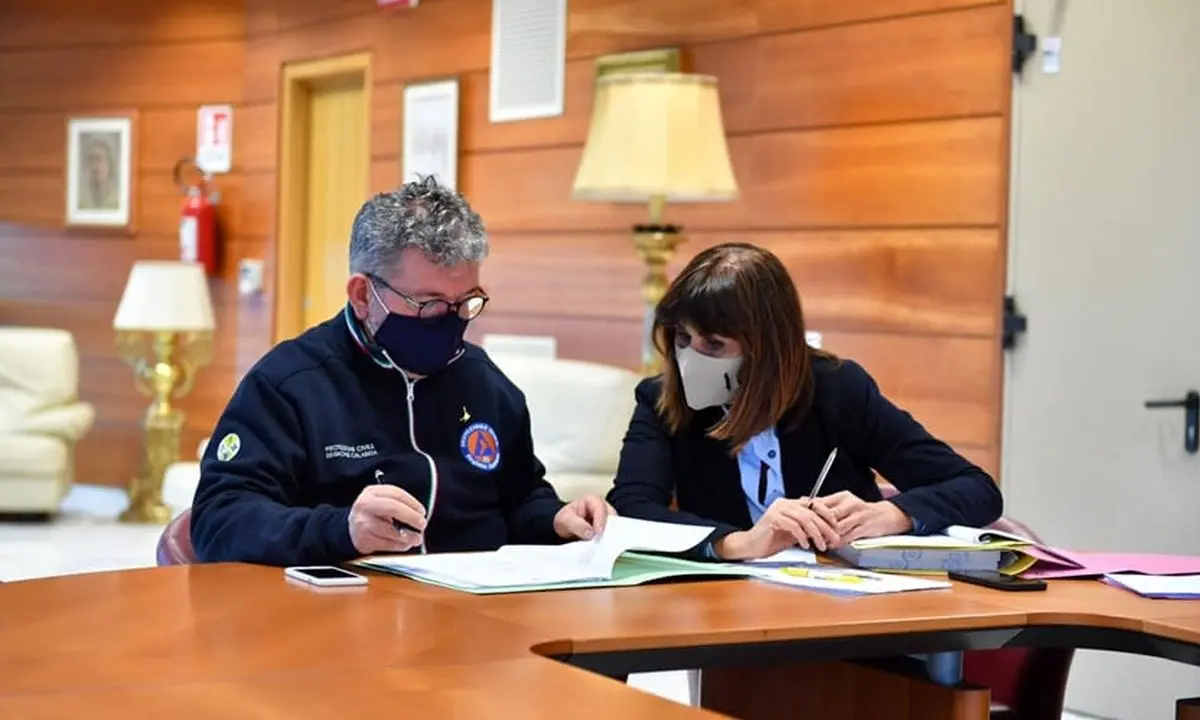 Scuole Calabria, Spirlì annuncia «libertà di scelta» tra Dad e lezioni in presenza per le superiori