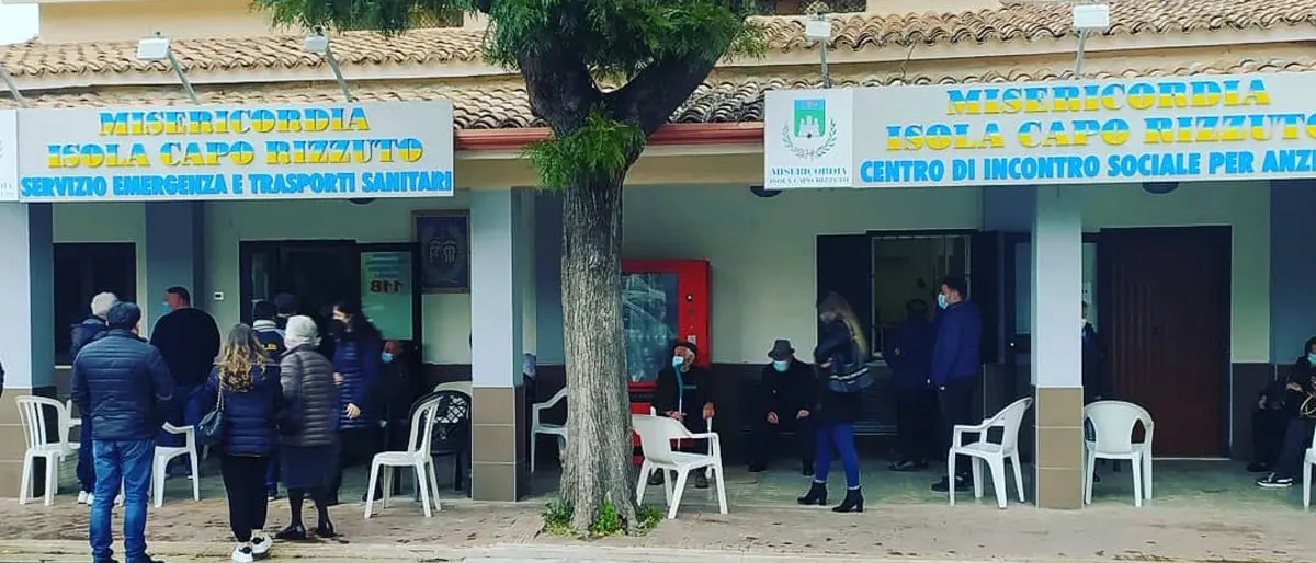 Covid, a Isola Capo Rizzuto conclusa vaccinazione over 80: la nota del Comune