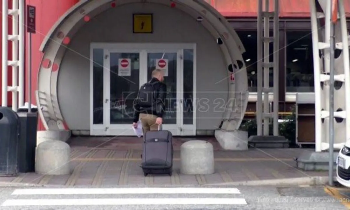 Aeroporto Lamezia, focolaio Covid tra i dipendenti della società di vigilanza