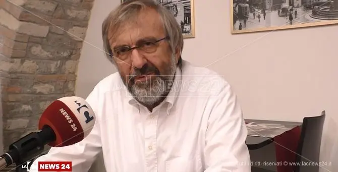 Indagato l'ex commissario Zuccatelli, avrebbe passato notizie segrete a Morra