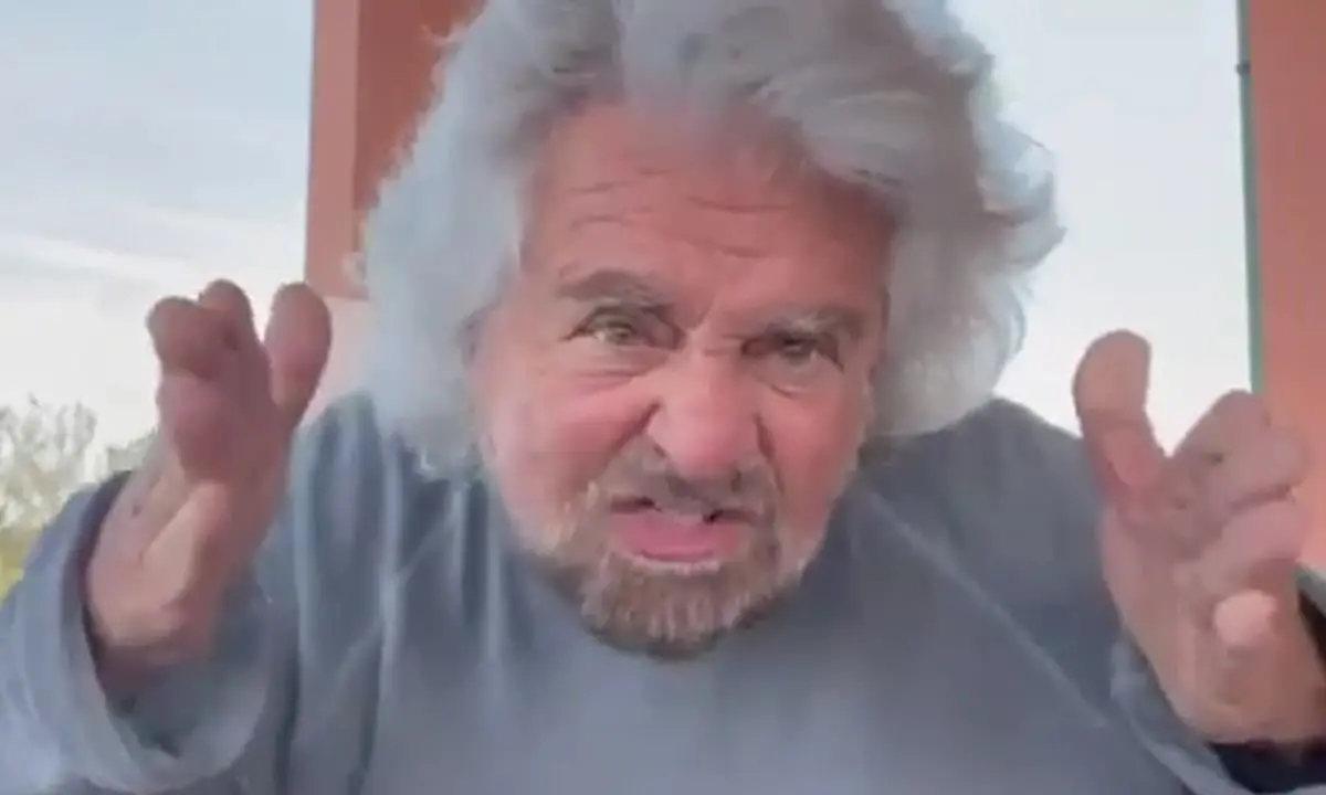 Beppe Grillo, lo stupro e la melmosa ipocrisia dei suoi censori