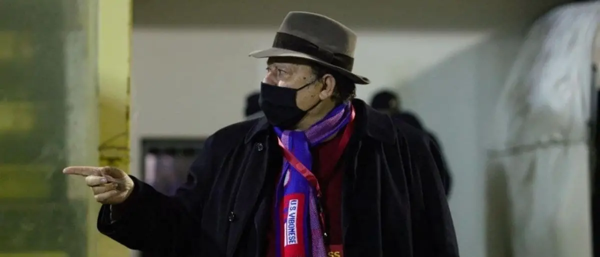 Calcio, violati i protocolli anti-Covid: multati il presidente e i sanitari della Vibonese