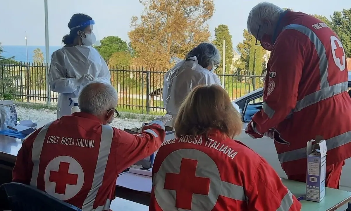 Covid, l’impegno della Croce rossa di Badolato: dal primo lockdown alla vaccinazione