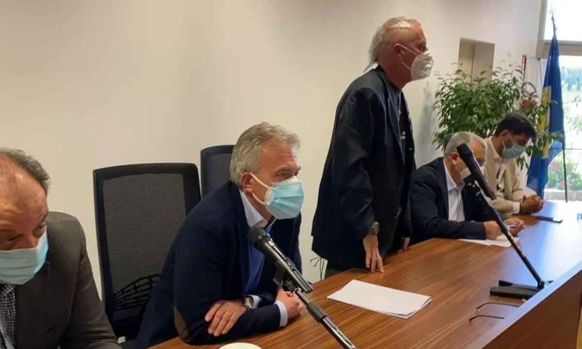 Regione, De Caprio incontra 34 sindaci: «Previsti 76 milioni per la depurazione»