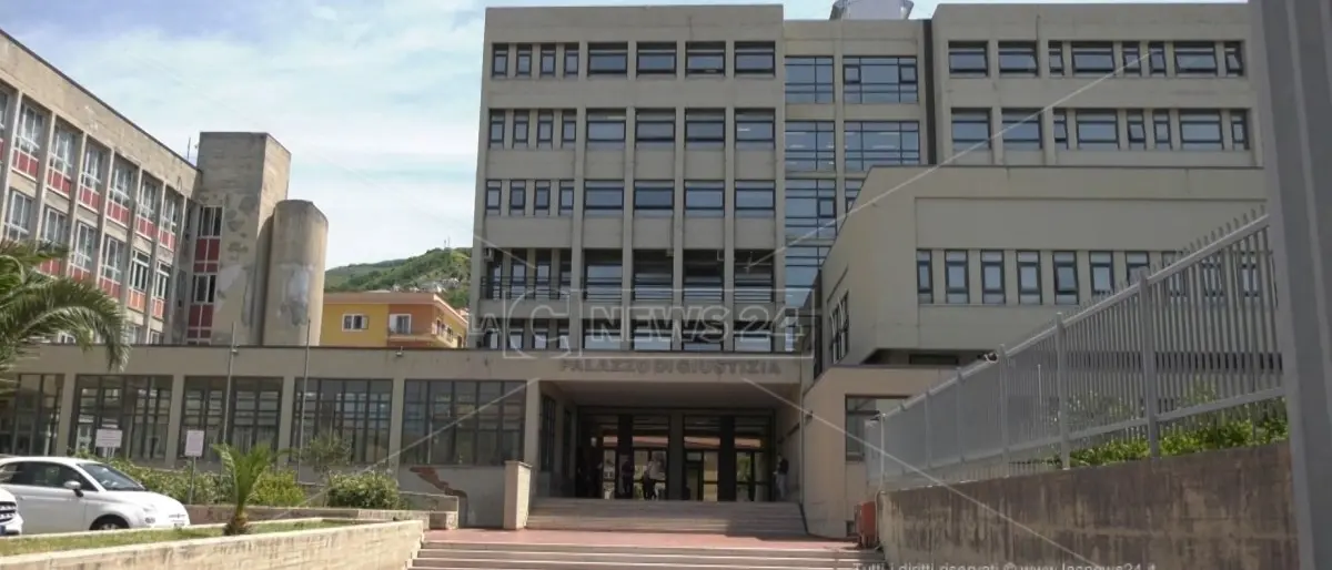 Inchiesta Re nudo, annullata ordinanza per funzionario Asp: «Intercettazioni inutilizzabili»