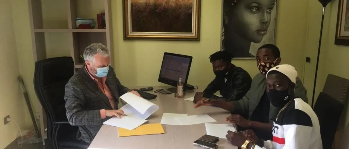 Migranti, nasce la start up di tre giovani africani per produrre pasta fresca a Rogliano