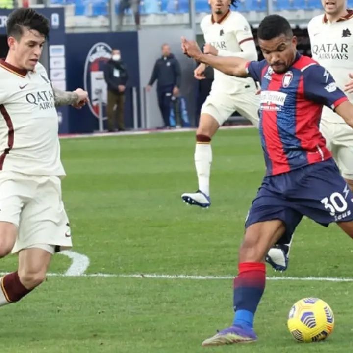 Serie A, il Crotone all'Olimpico di Roma solo per salvare l'orgoglio