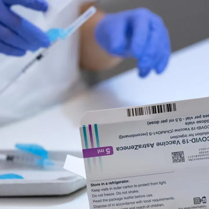 Mandati in Veneto i vaccini della Calabria? Mezza smentita di Figliuolo: «Normale redistribuzione tra regioni»