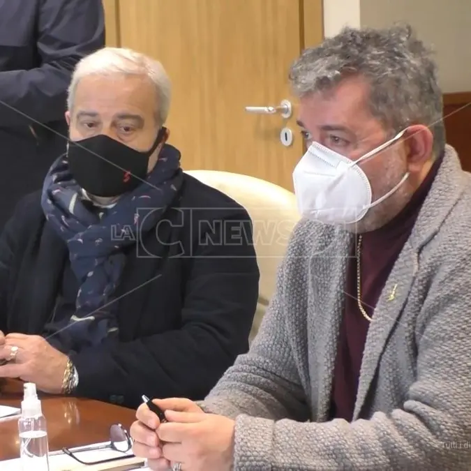 Dati Covid non comunicati a Roma, per Spirlì e Longo tutto regolare ma non convincono