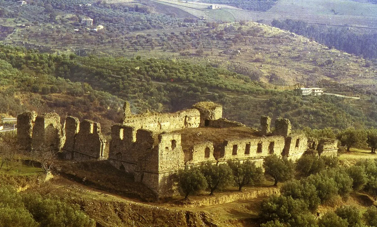 Giornate Fai, a Catanzaro visite all'antica Grangia di Sant'Anna e al borgo di Montauro