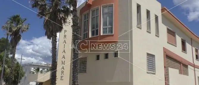 Sindaco di Praia arrestato, ecco come truccavano le gare: concorrenti fantoccio e offerte strappate