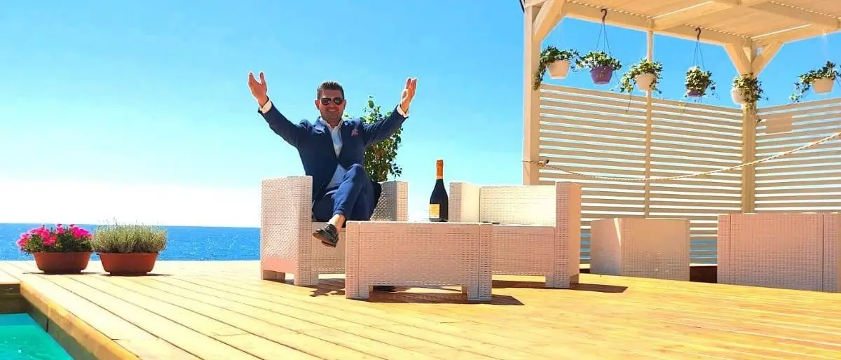 Falerna, il ristorante dove “sciabolare” lo Champagne è un rito da imparare e tramandare