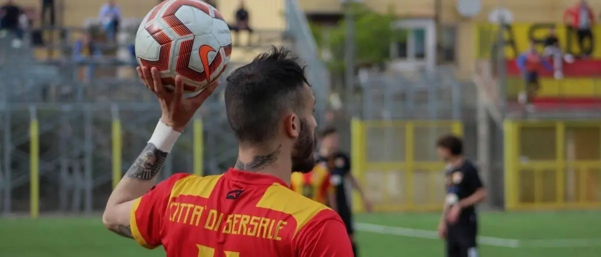 Eccellenza, il Sersale pareggia 2-2 contro il Locri e viene raggiunto al primo posto dal Sambiase