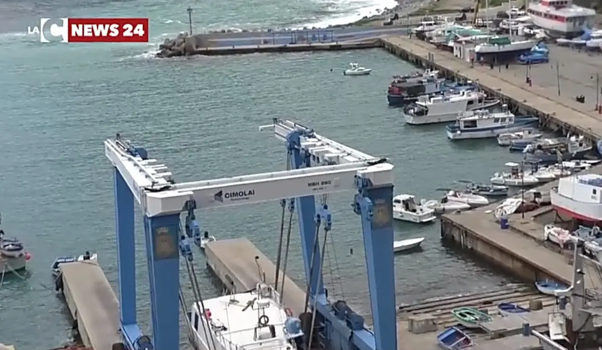 Porto di Bagnara sotto sequestro, la Lega: «Pescatori alla disperazione, serve una soluzione»