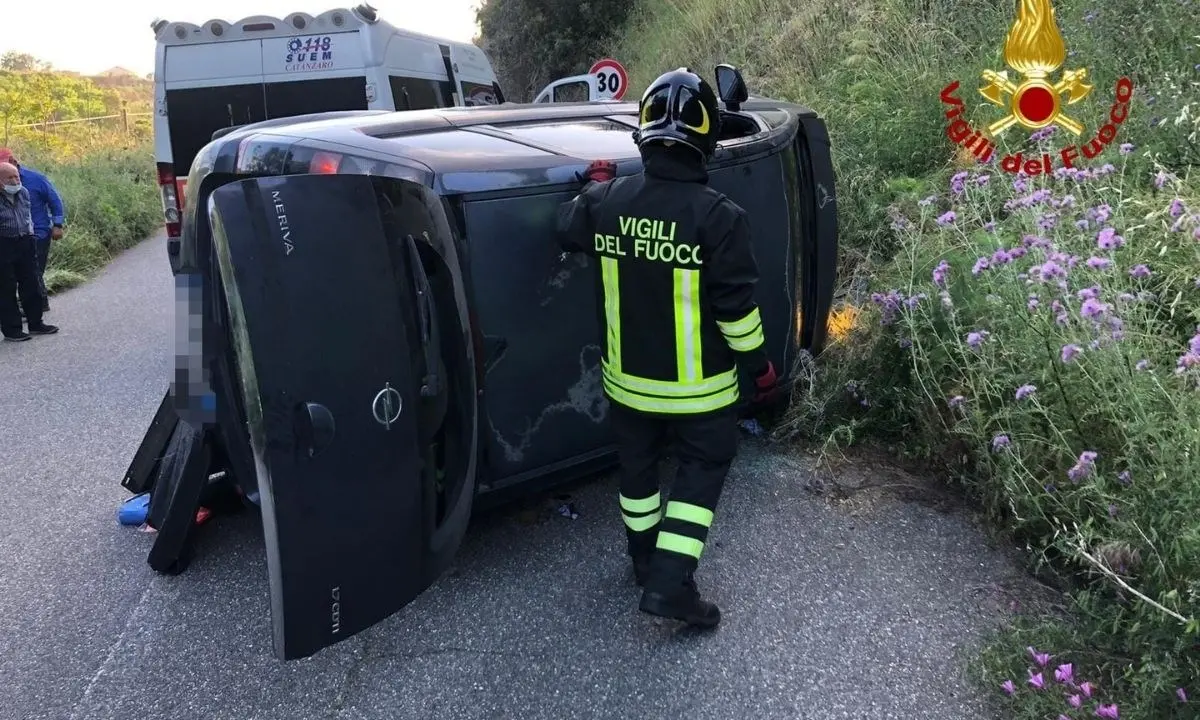 Nocera, incidente sulla Provinciale 163: un uomo trasportato in elicottero in ospedale