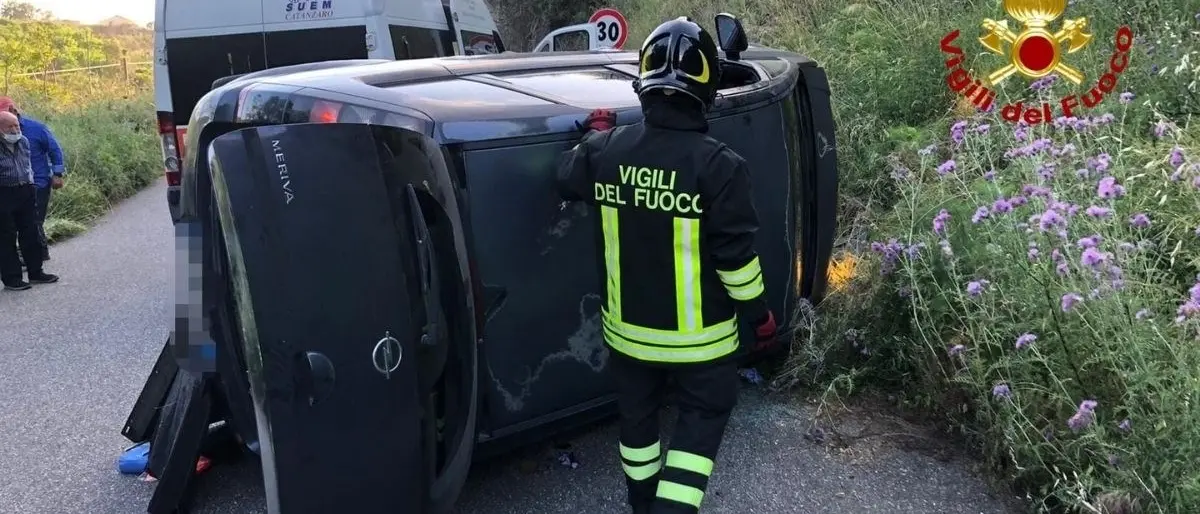 Nocera, incidente sulla Provinciale 163: un uomo trasportato in elicottero in ospedale