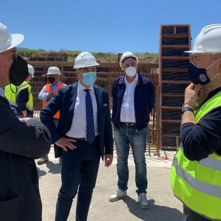 Sopralluogo di Spirlì nel cantiere dell'ospedale della Sibaritide, la consegna prevista nel 2023