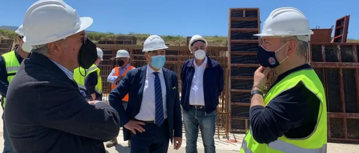 Sopralluogo di Spirlì nel cantiere dell'ospedale della Sibaritide, la consegna prevista nel 2023