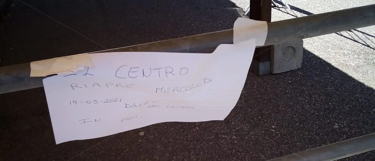 Montalto, mancano i vaccini: il centro chiude ma i cittadini prenotati non vengono avvisati