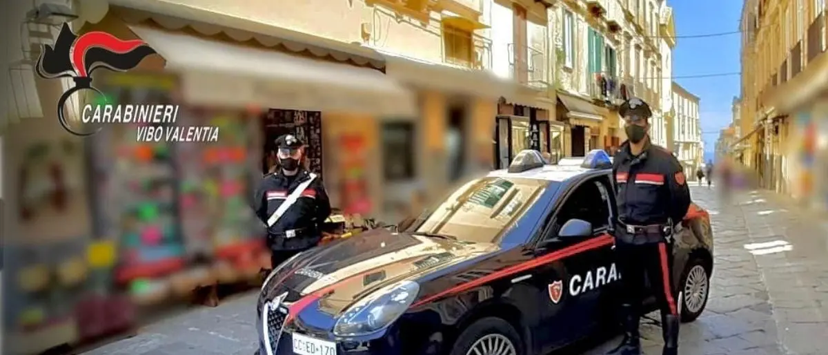 Tropea, 27 persone a cena al ristorante in violazione delle norme anti-Covid: chiusura e multe