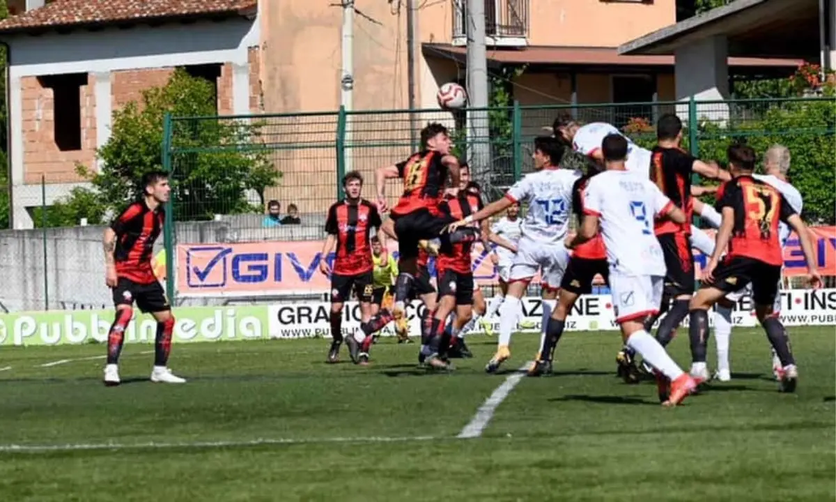 Serie D, nel turno infrasettimanale colpo esterno del Castrovillari: i lupi battono 3-1 la Gelbison