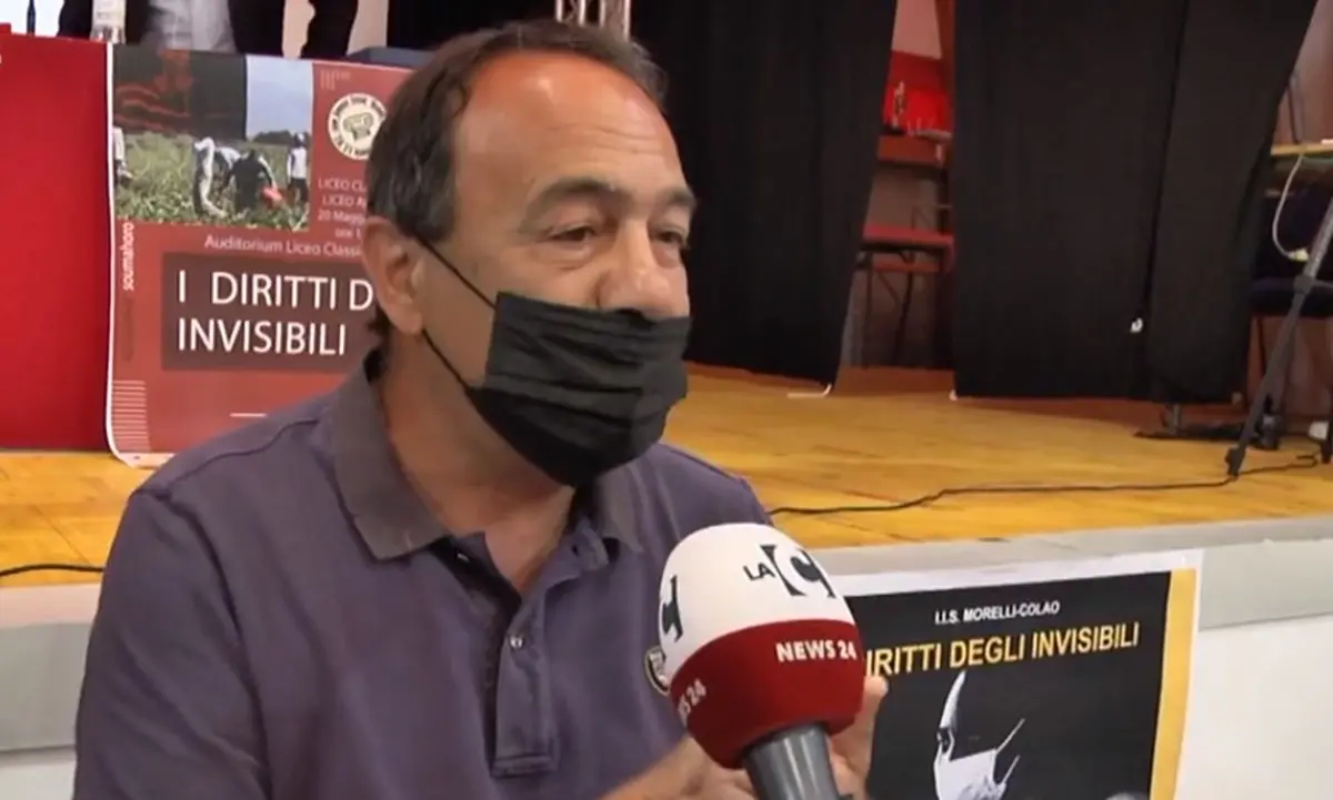 Mimmo Lucano: «Il mio sogno tornare a fare il sindaco di Riace, sarebbe una rivincita»