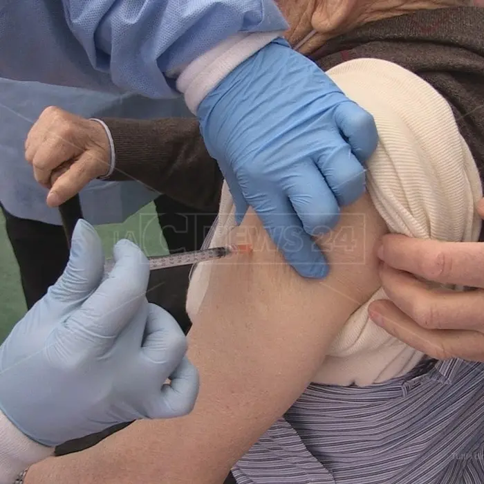 Vaccinato il 62enne cardiopatico di Scalea: il richiamo dopo la denuncia ai carabinieri
