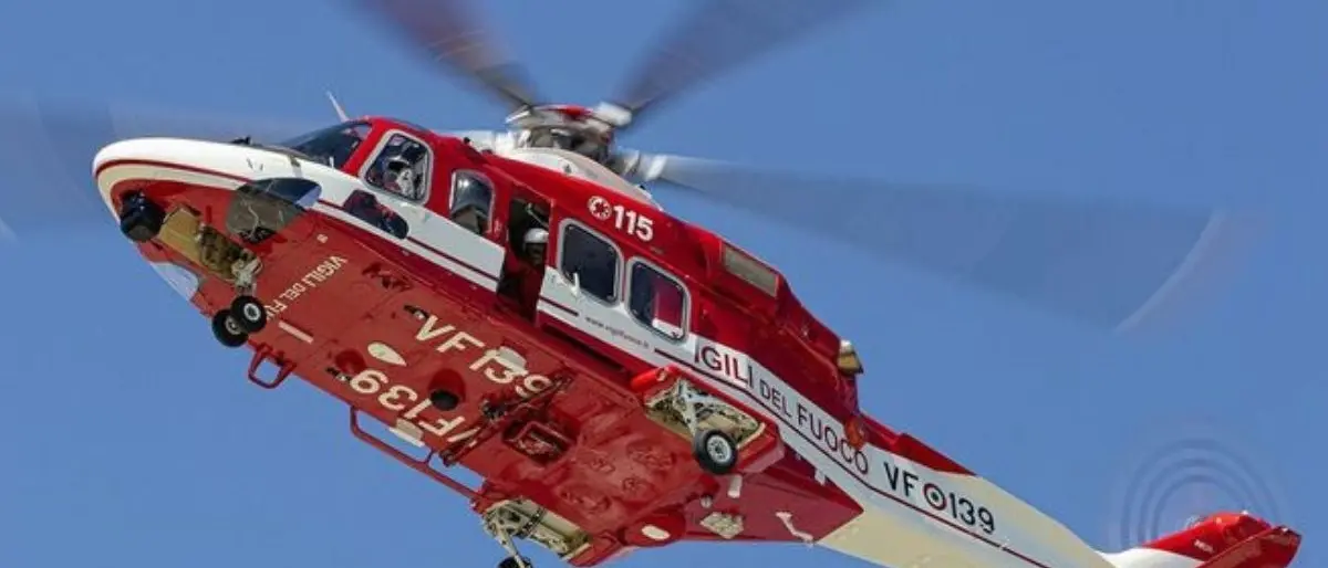 Volontario Soccorso Alpino precipita da costone nel Cosentino: recuperato in elicottero