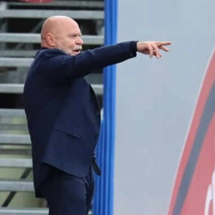 Crotone calcio, mister Cosmi: «Non so ancora se rimarrò ma a breve ne parleremo»