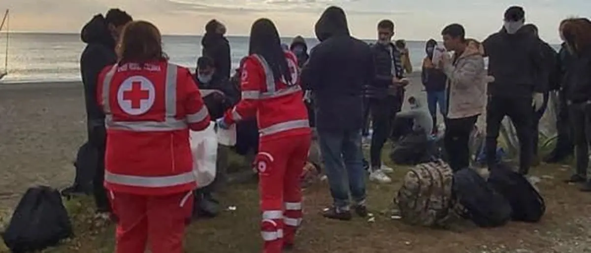 Migranti, dallo sbarco in Calabria a volontario nella Cri: «Aiuto chi è più sfortunato»