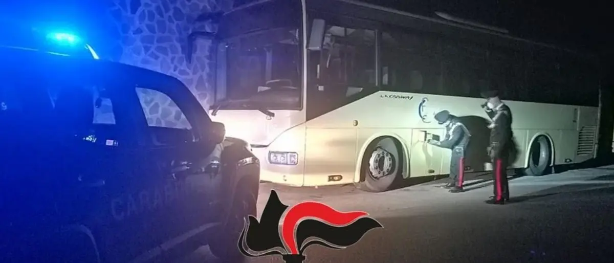 Sersale, ruba carburante dai bus in sosta: arrestato 37enne