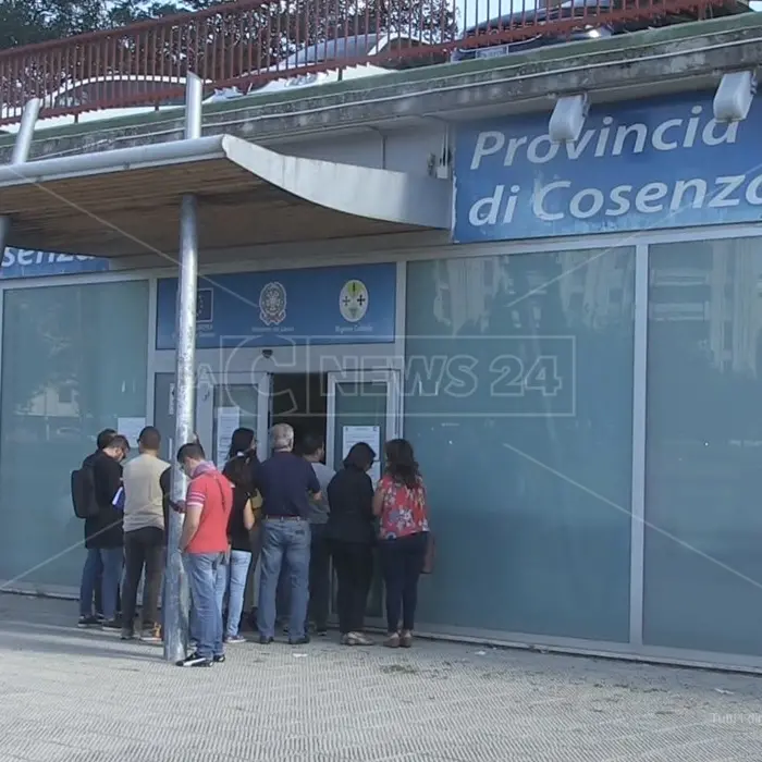 Cosenza, locali inagibili: chiude il Centro per l'impiego