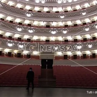 Catanzaro, al teatro Politeama torna la musica dal vivo con l'esibizione della Filarmonica di Calabria