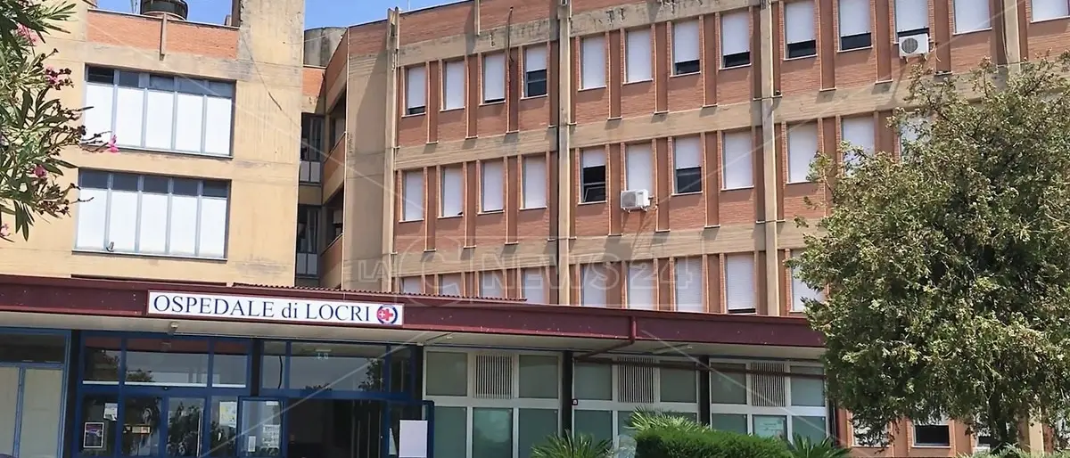 Locri, dottoressa in manette per aver intascato una mazzetta: convalidato l’arresto