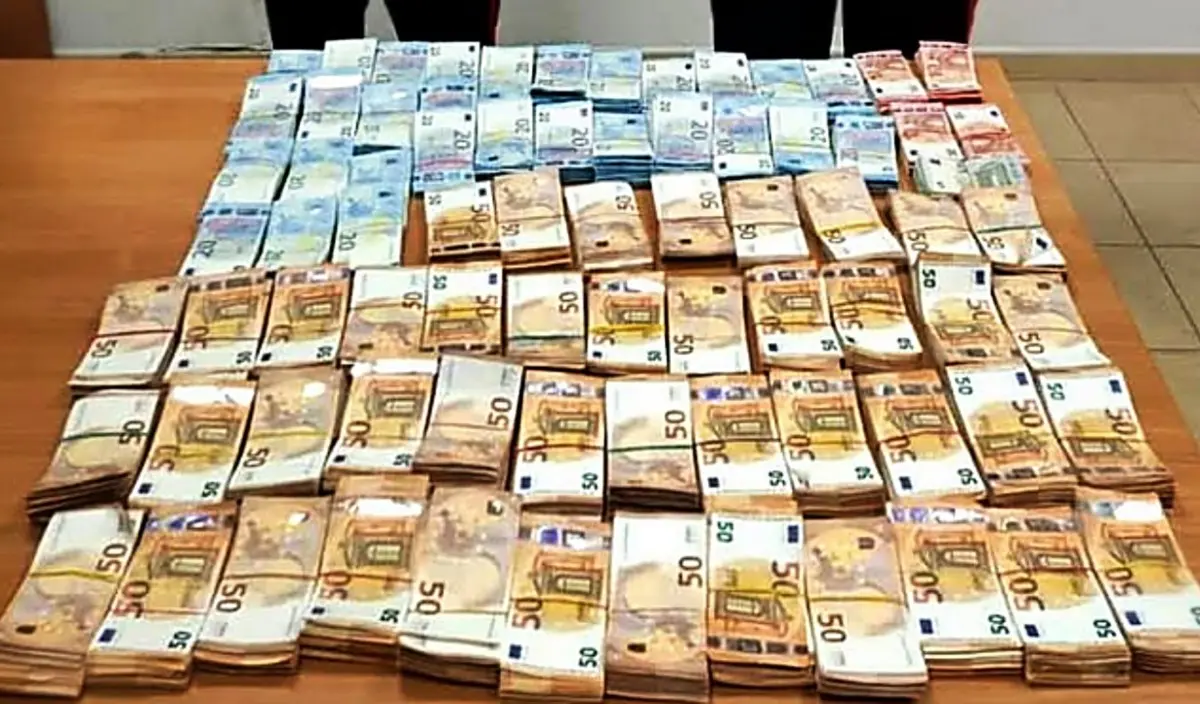 Riciclaggio, a Gioia Tauro denunciate tre persone e sequestrati 300mila euro