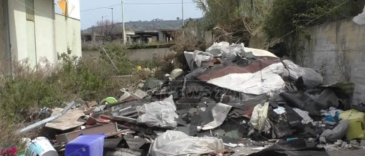 Reggio, da Libera l'appello al prefetto e alla sottosegretaria Nesci: «Subito un tavolo per salvare Arghillà»