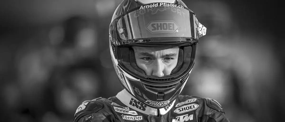 MotoGp, non ce l'ha fatta il pilota 19enne vittima di un incidente: Jason Dupasquier è morto