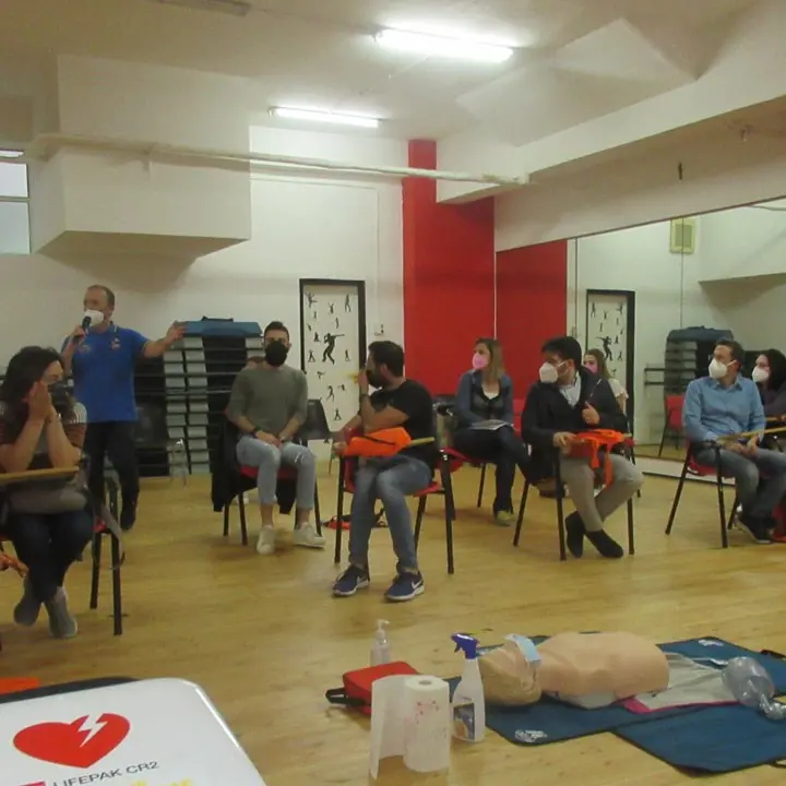 Vaccini, primo soccorso e defibrillatore: a Crotone concluso il corso di formazione per i farmacisti