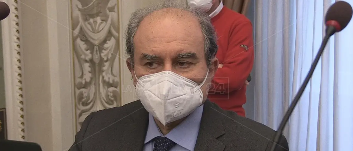 Asp di Cosenza, il direttore sanitario: «Manca personale e non riusciamo nemmeno a fare i concorsi»