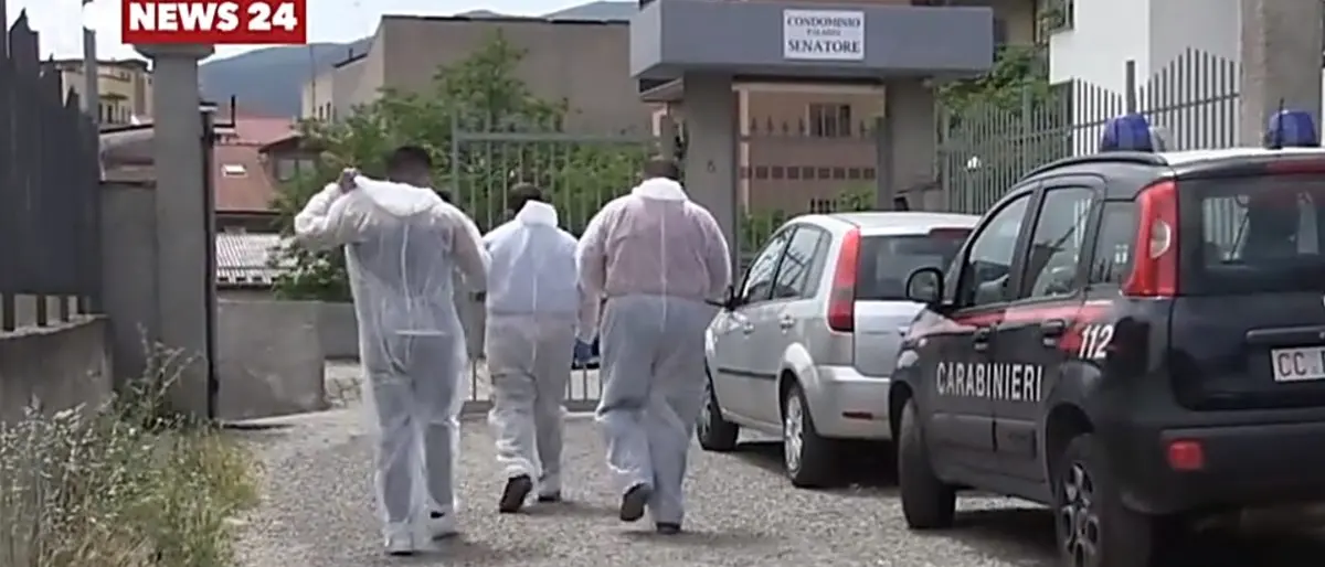 Accoltellò la madre a Castrovillari, l’autopsia rivela: la vittima colpita più di 30 volte