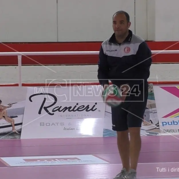 Volley, il Soverato riconferma l'allenatore: si riparte da Bruno Napolitano