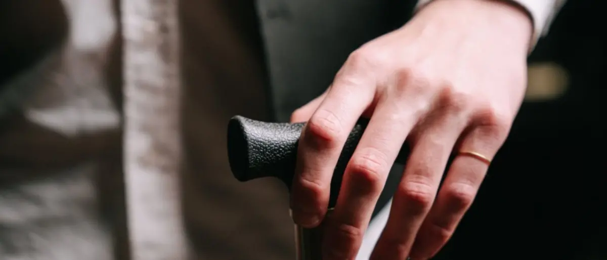 Un bastone per non vedenti in grado di segnalare ostacoli: la brillante idea degli studenti di Nicotera