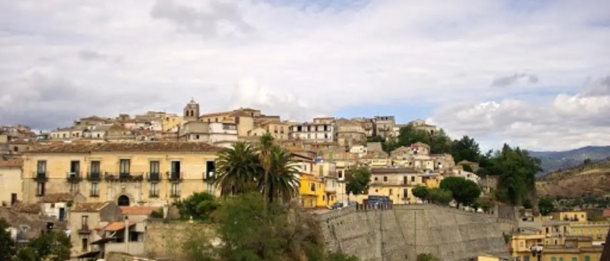 Covid, balzo in avanti dei contagi nella Locride: 31 positivi a Caulonia