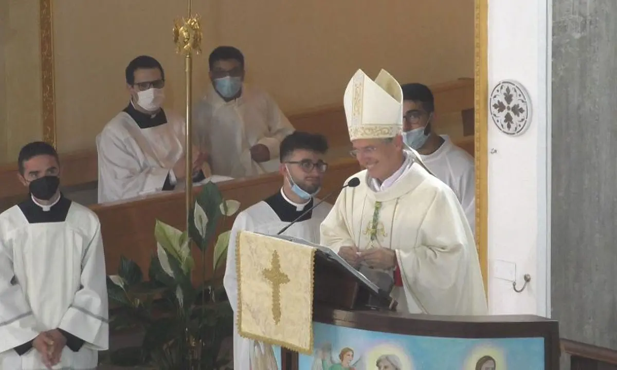 Crotone, monsignor Morrone ordinato vescovo: guiderà la diocesi di Reggio Calabria-Bova