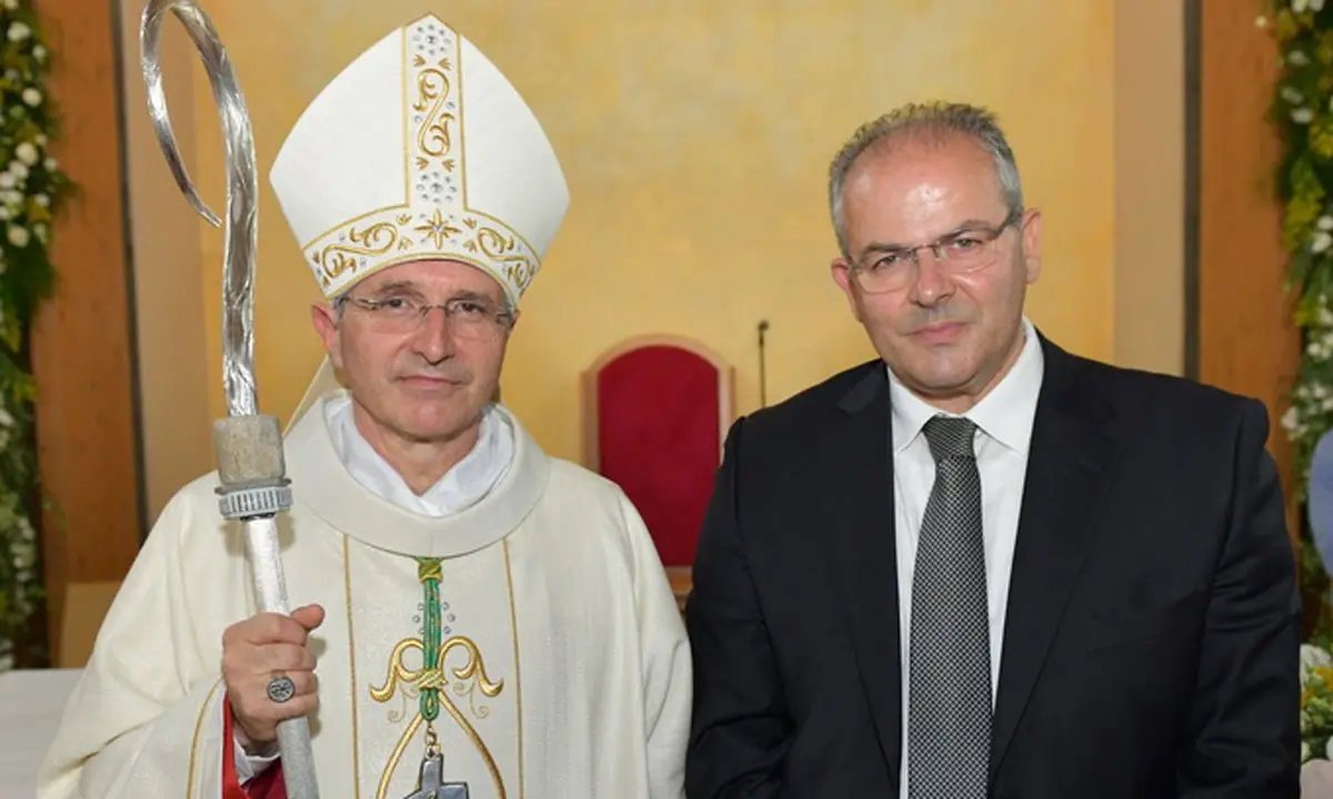 Reggio, monsignor Morrone nuovo vescovo: anello e croce pettorale realizzati da Michele Affidato