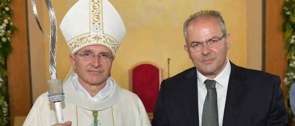 Reggio, monsignor Morrone nuovo vescovo: anello e croce pettorale realizzati da Michele Affidato