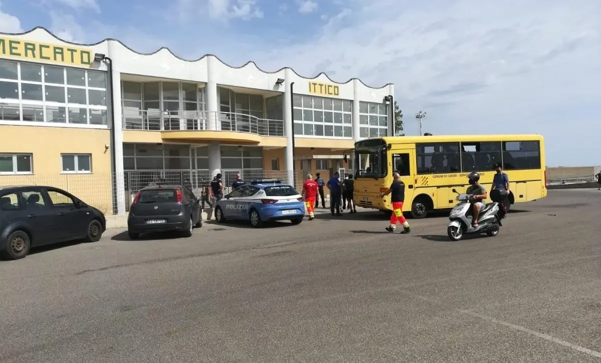 Sbarco migranti a Cariati, fermati i presunti scafisti: tentavano di fuggire in taxi