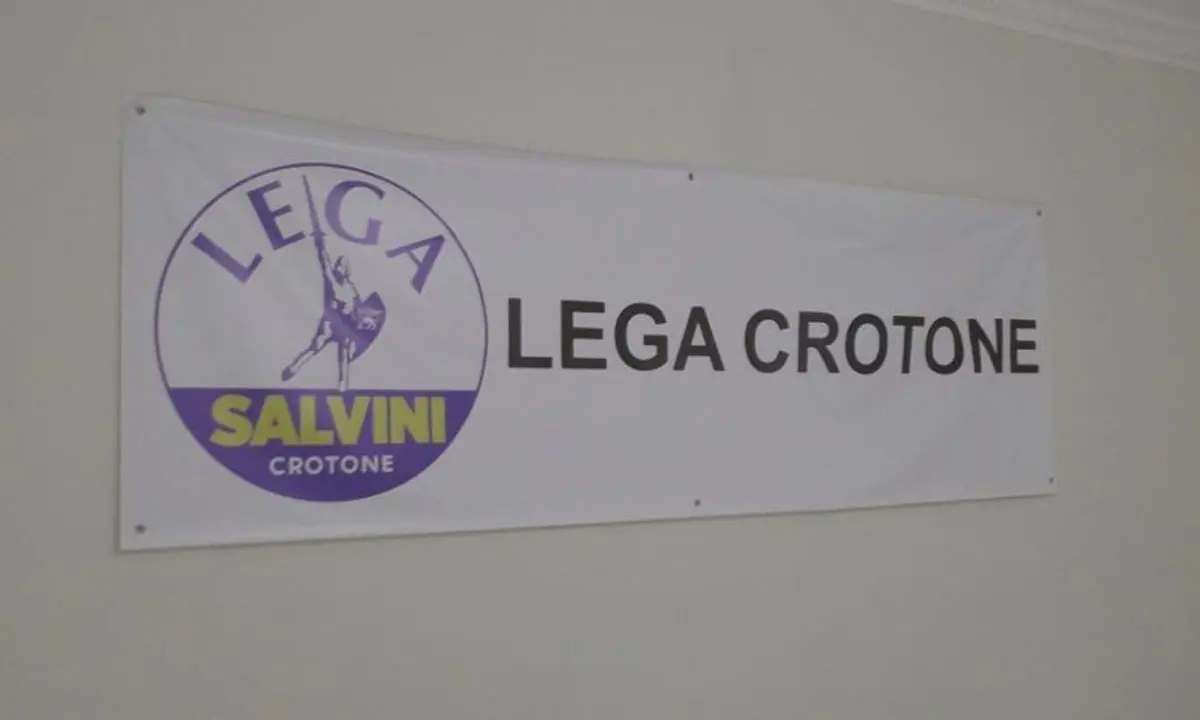 A Crotone è fuga dalla Lega, in 50 vanno via: «Partito irriconoscibile»