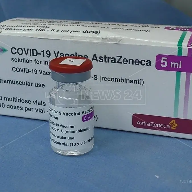 AstraZeneca, nessun passo indietro della Regione Calabria che ne conferma l'uso negli over 20
